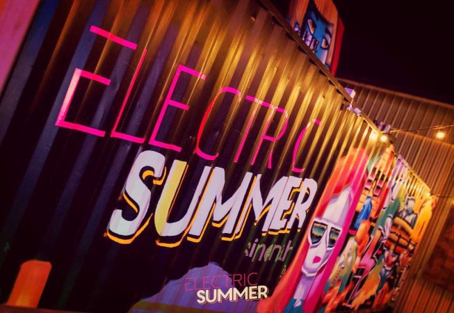 SIMONAH SUMMER